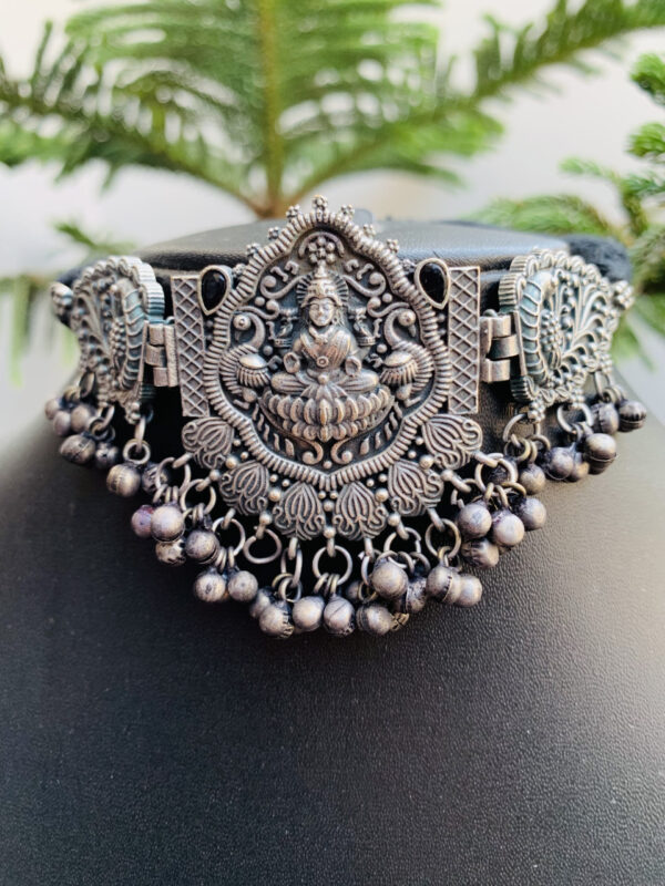 black-polish-goddess-black-stone-necklace-set (3)