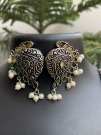 black-polish-yellow-pendant-necklace-set (3)