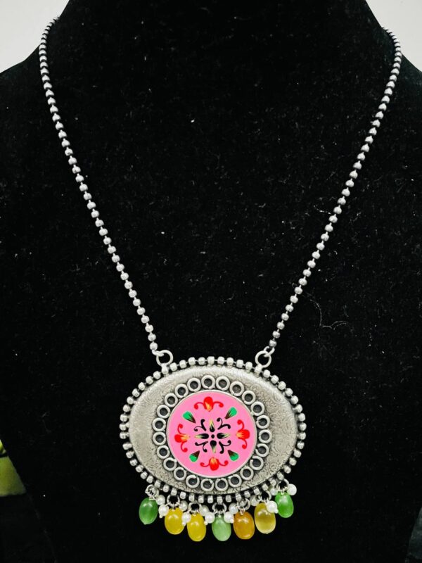 Hand-Painted-brass-pendant (10) Hand-Painted-brass-pendant (10)