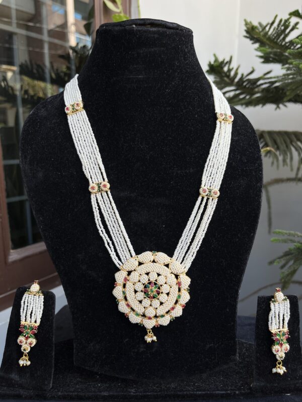 Indian-mores-chid-moti-rani-haar-white-red-green-pendant-set-2-scaled