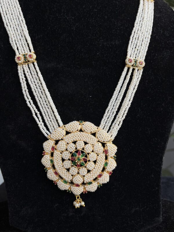 Indian-mores-chid-moti-rani-haar-white-red-green-pendant-set (3)