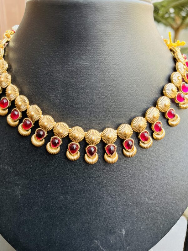 Indian-mores-mahroon-sleek-necklace-earrings (3)