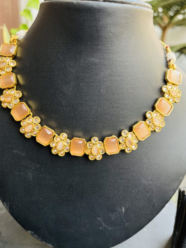Indian-mores-peach-stone-necklace-earrings (3)