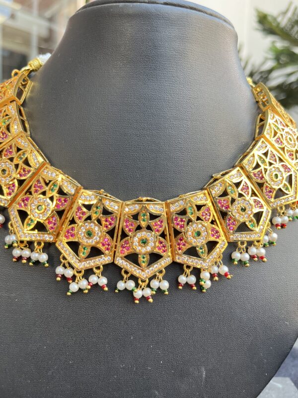 Indian-mores-pentagon-red-stone-jadau-neckalce-set (3)