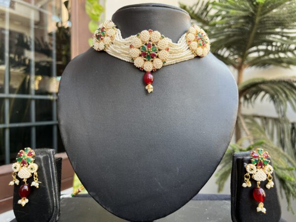 Indian-mores-rajasthani-chidmoti-3-flower-choker-set-2-scaled