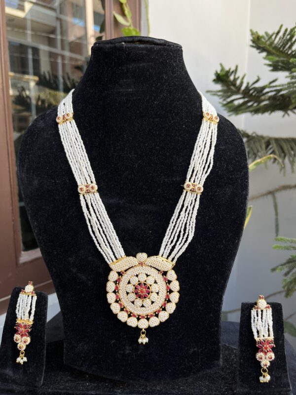 Indian-mores-rajasthani-chidmoti-leaf-round-red-stone-pendant-set-2-scaled