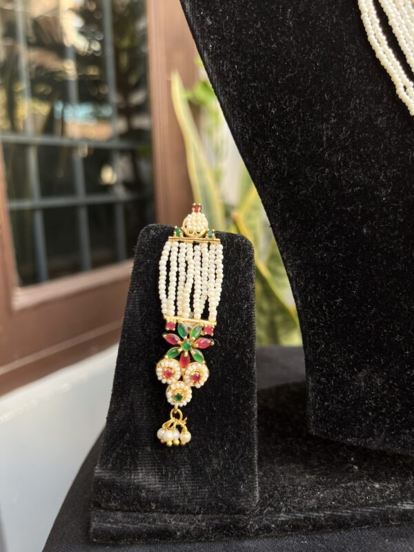 Indian-mores-rajasthani-chidmoti-leaf-round-red-stone-pendant-set (2)