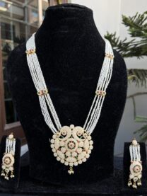 Indian-mores-rajasthani-chidmoti-peacock-shaped-long-pendant-set-2-scaled