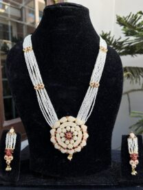 Indian-mores-rajasthani-chidmoti-red-stone-round-long-pendant-set-2-scaled
